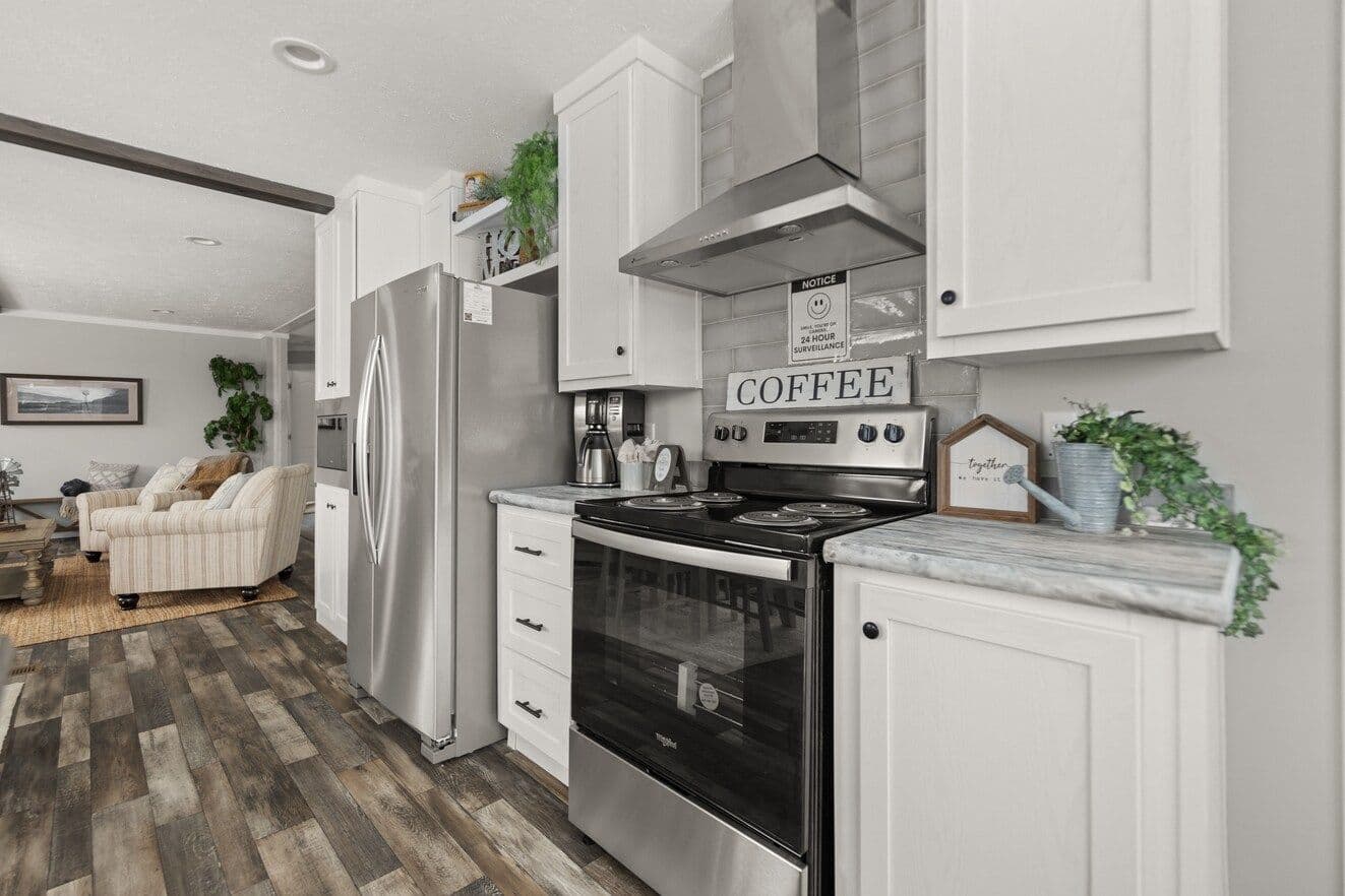 Bella (lot model) kitchen home features