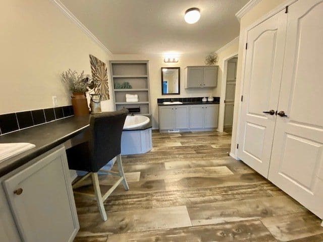 Stone mountain (lot model) interior home features