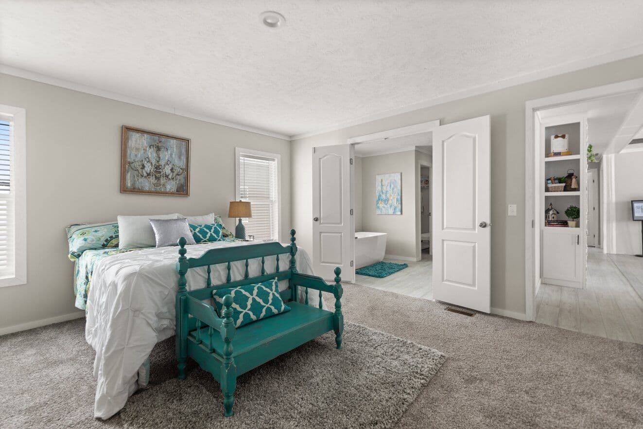 Beam (lot model) bedroom home features