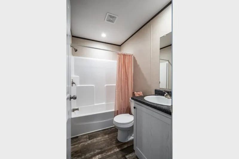 Ridge bathroom home features