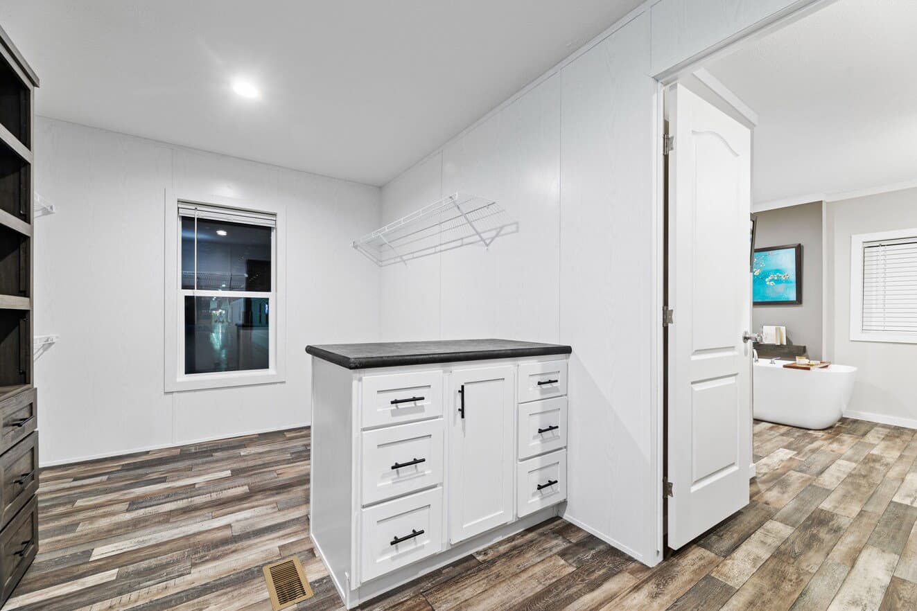 K2 interior home features