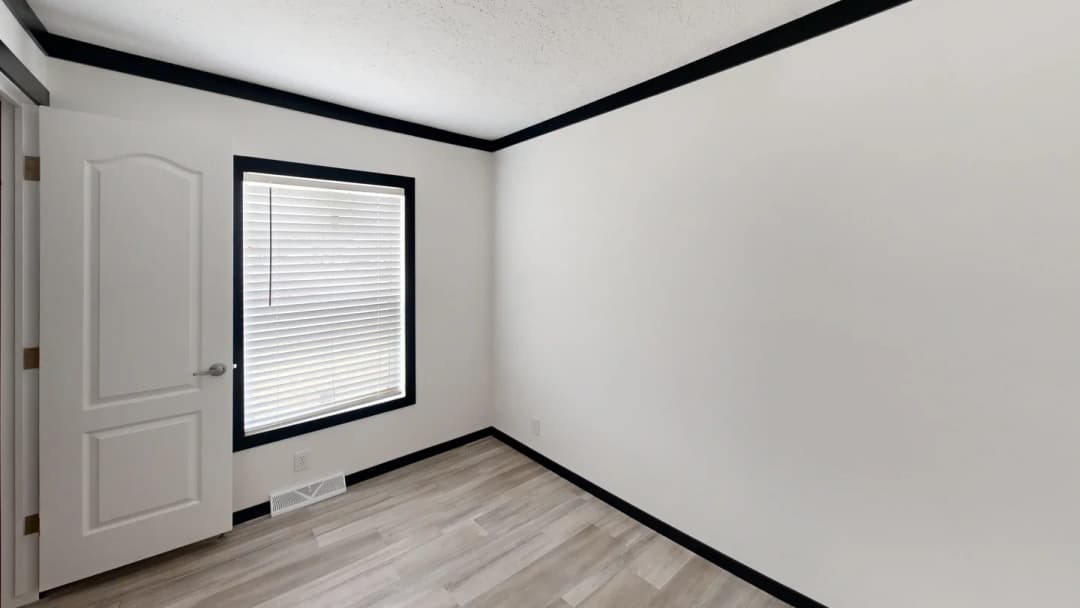 6481ls (16’ stretch) bedroom home features
