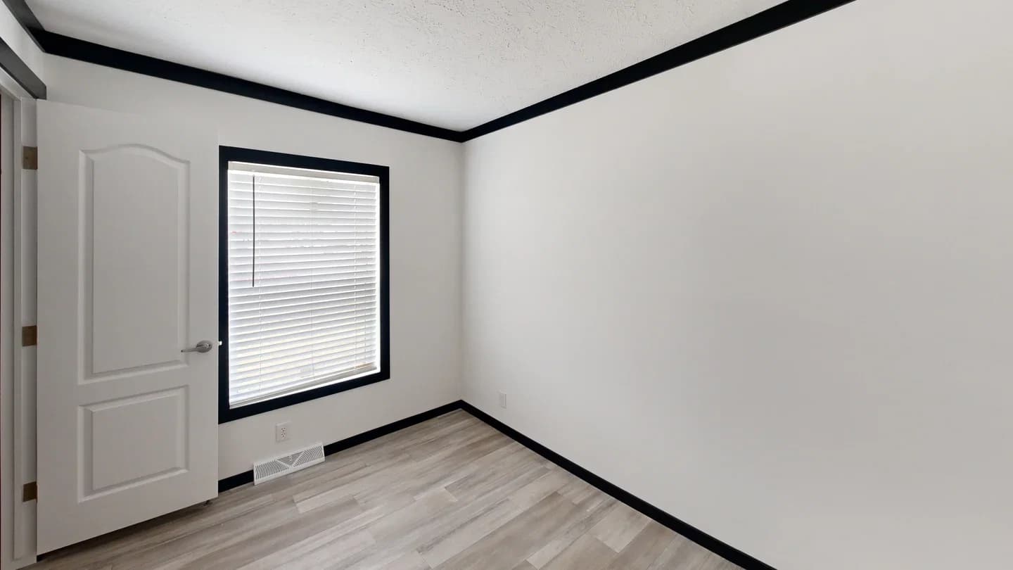 6481ls (16’ stretch) bedroom home features