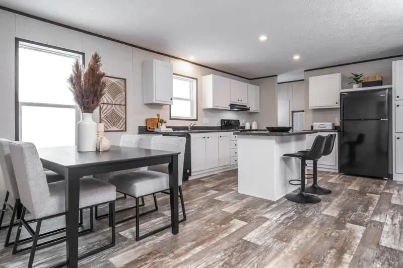 Crown kitchen home features