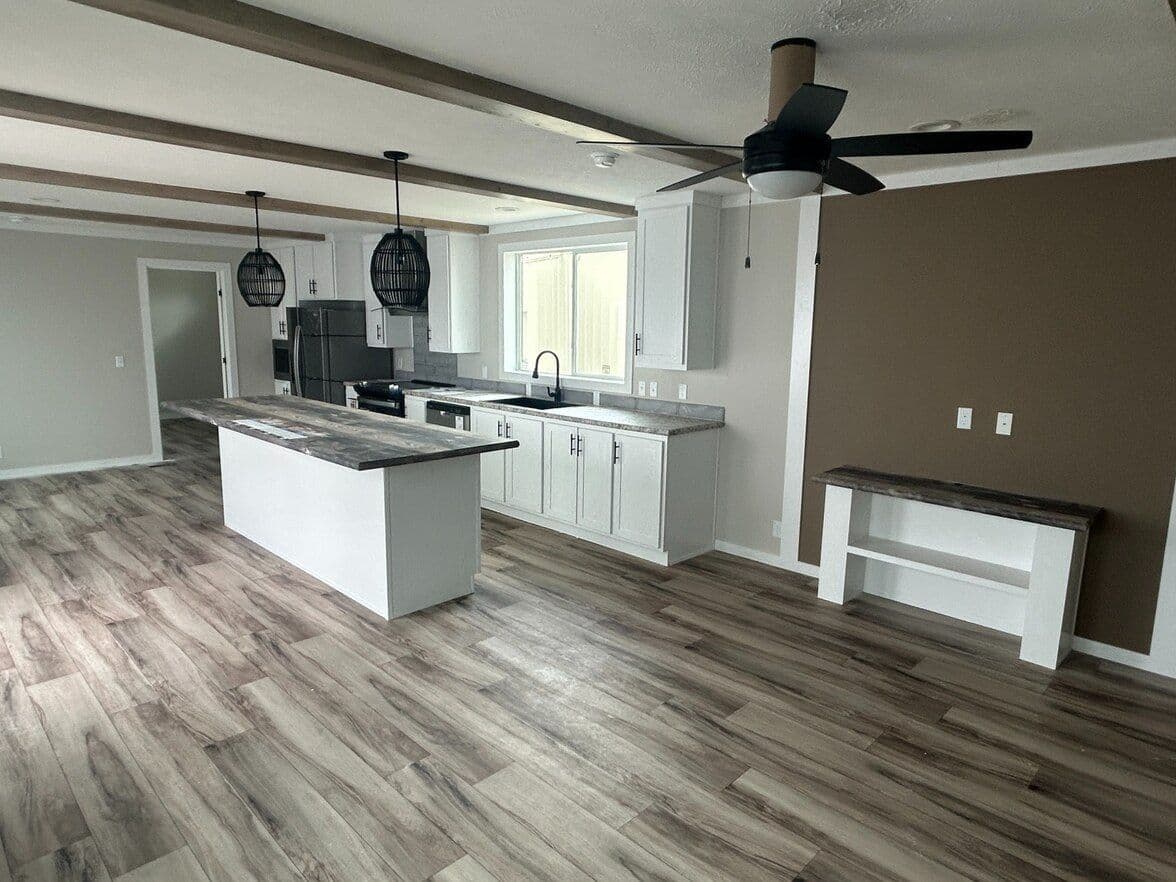 Twin peaks (lot model) interior home features