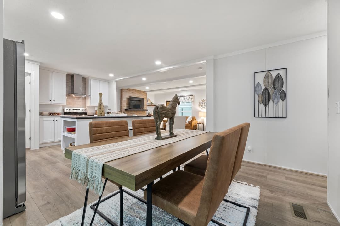Champ (lot model) interior home features