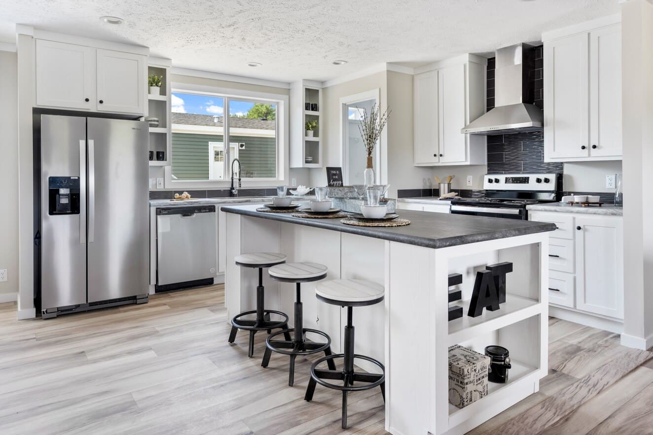 Champ (lot model) kitchen and hero home features