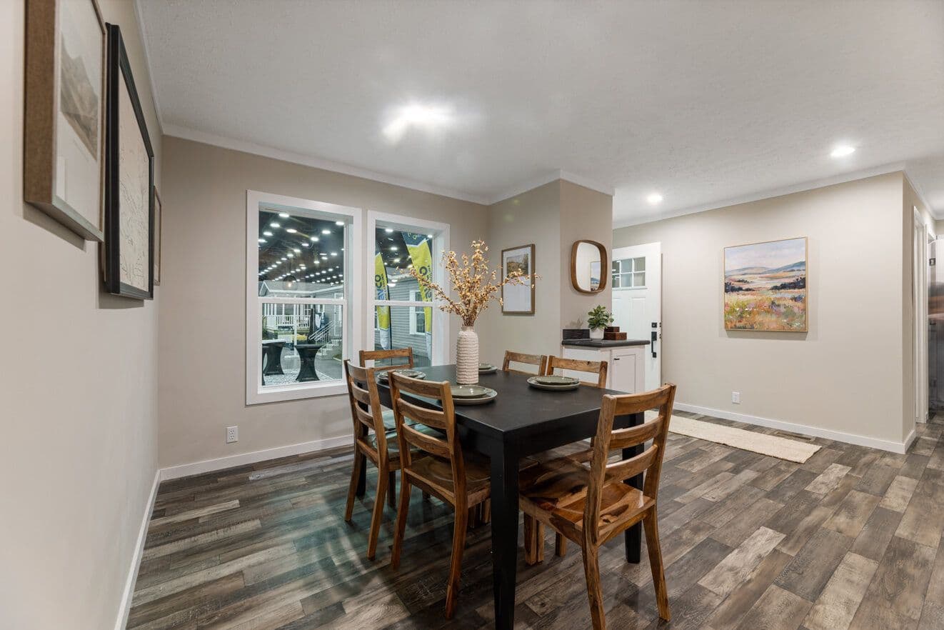 Stratos (lot model) interior home features