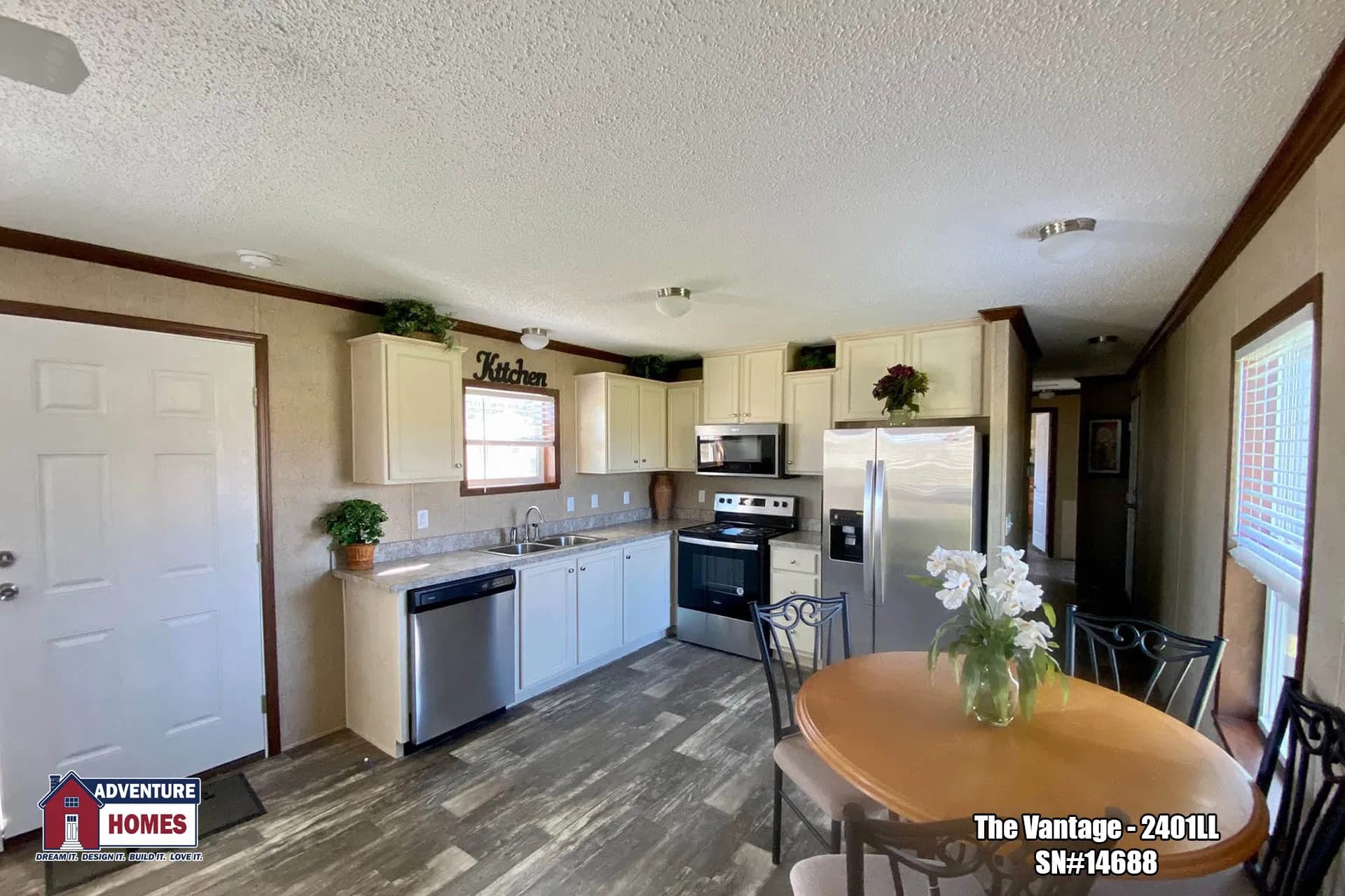 Mojave single kitchen home features