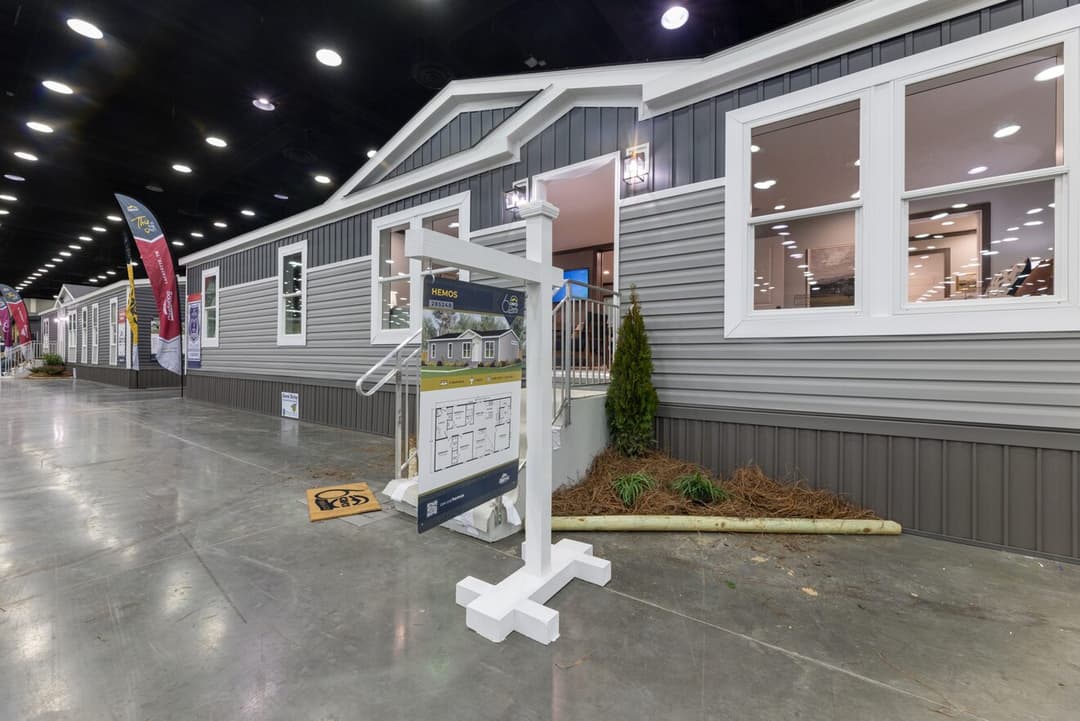 Hemos exterior home features