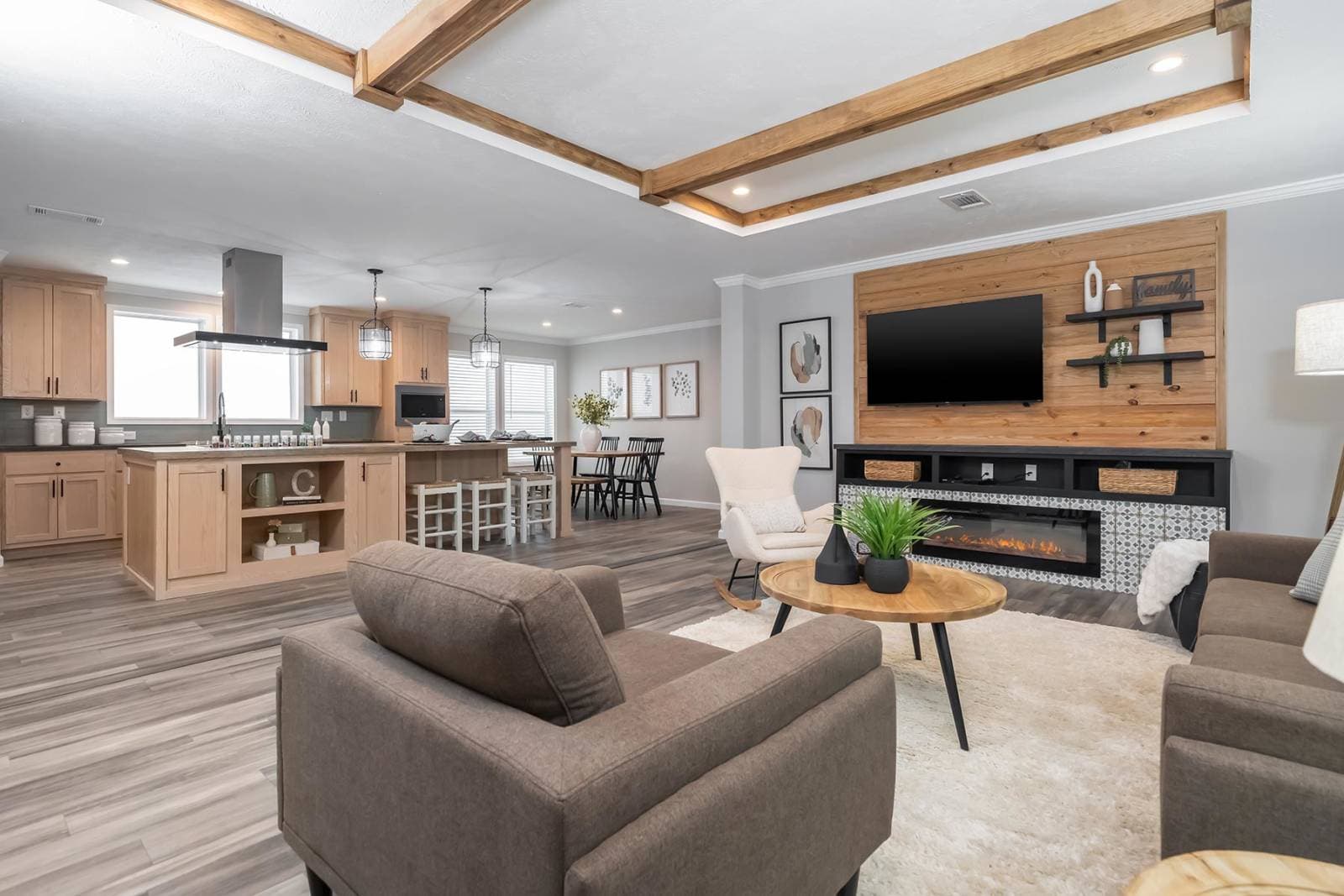 Monterey (lot model) interior home features