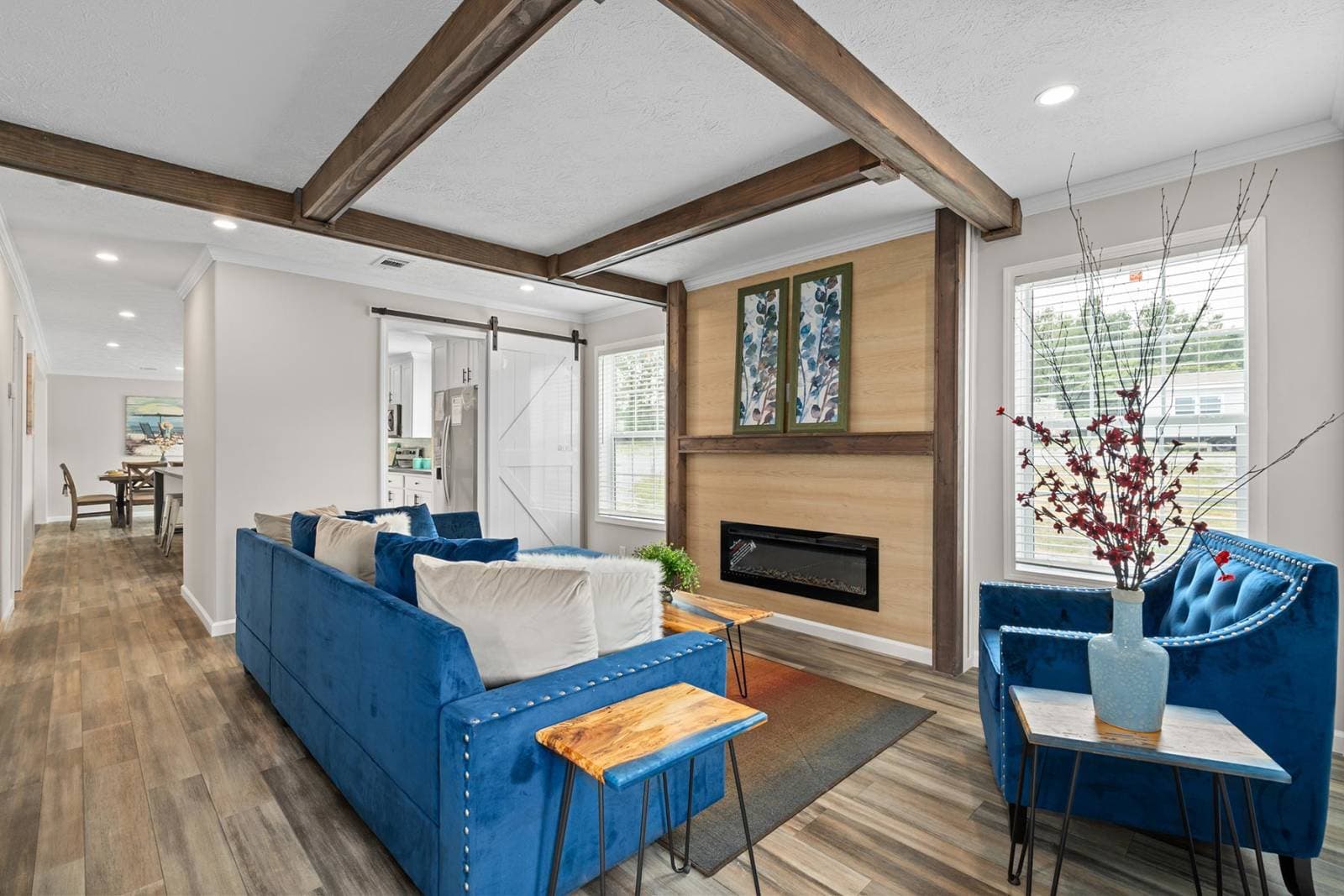 St. charles interior home features