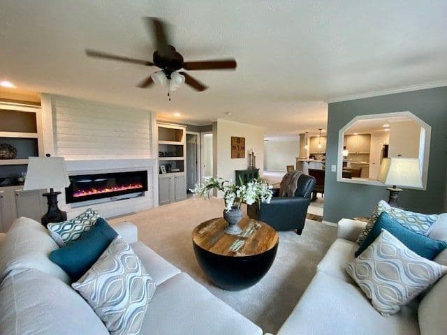 Stone mountain (lot model) interior home features