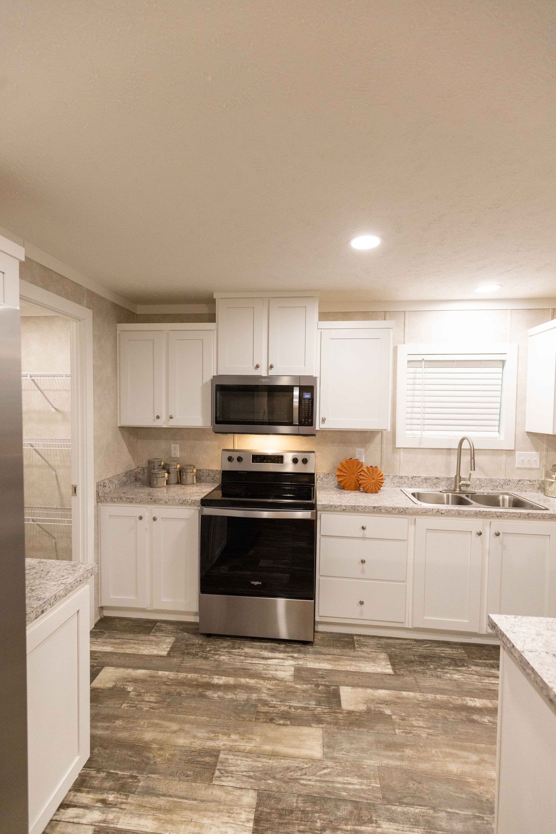 Freeman (lot model) kitchen home features