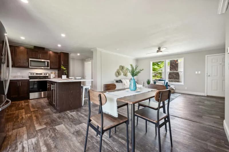 Prairie dune 8862 interior home features