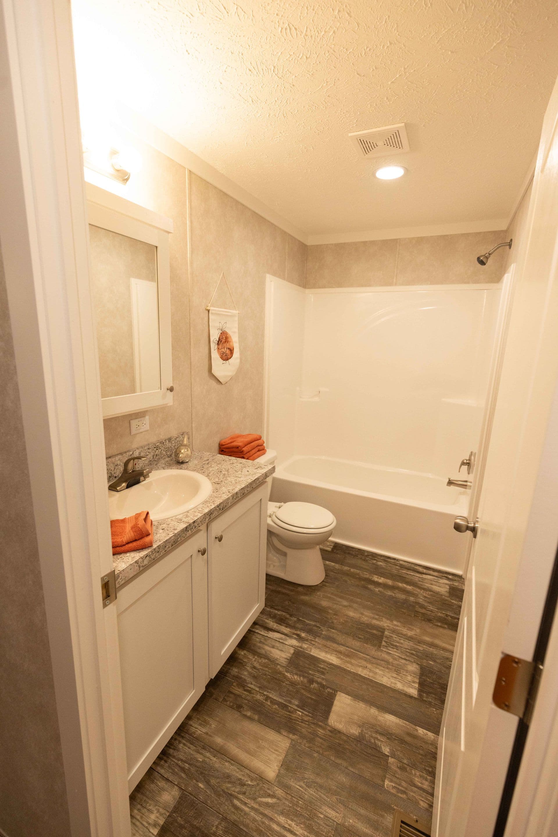 Freeman (lot model) bathroom home features