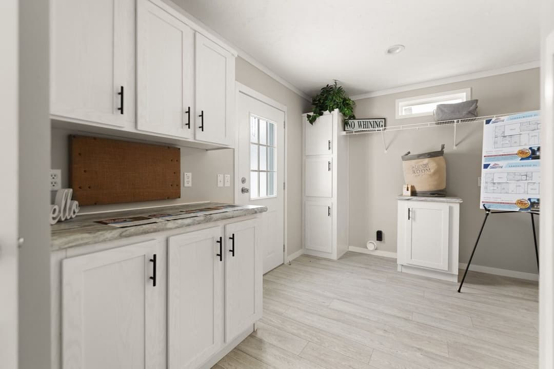 Beam (lot model) interior home features