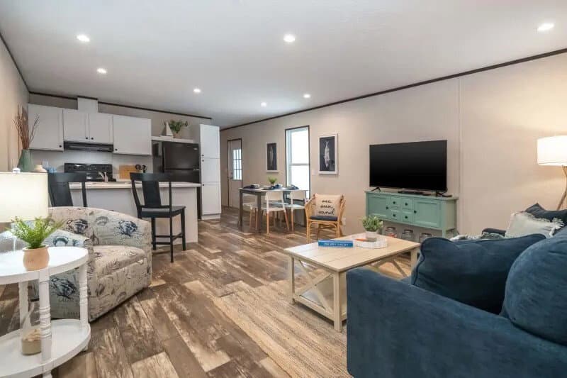 Peak interior home features