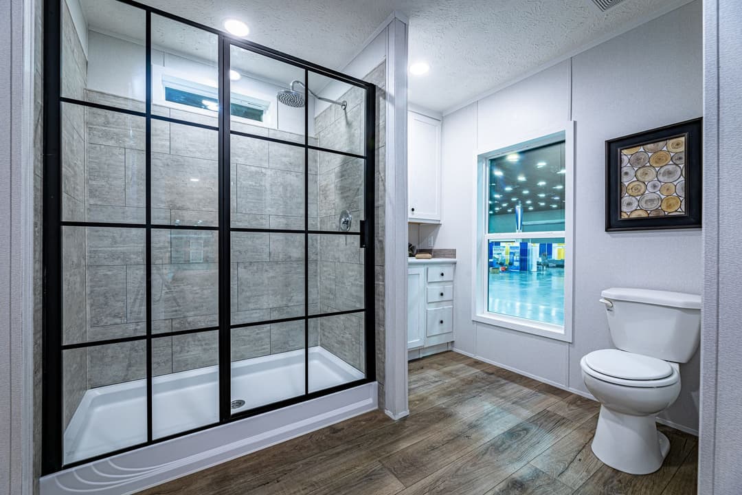 Champ (lot model) bathroom home features