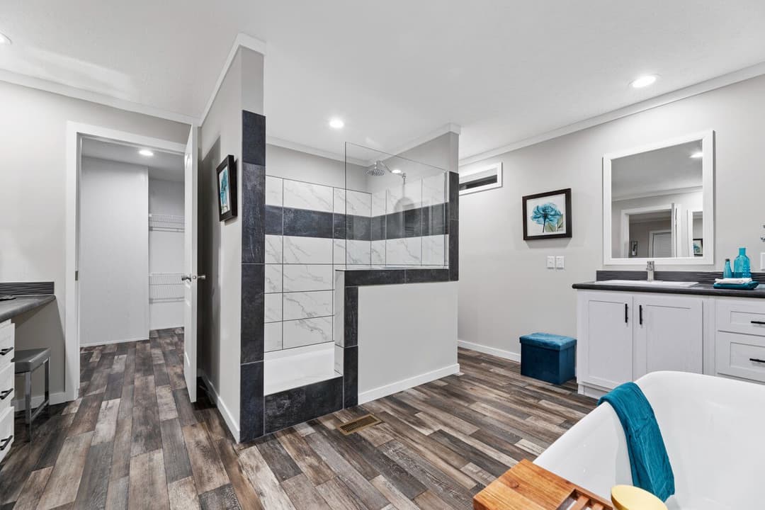 K2 bathroom home features
