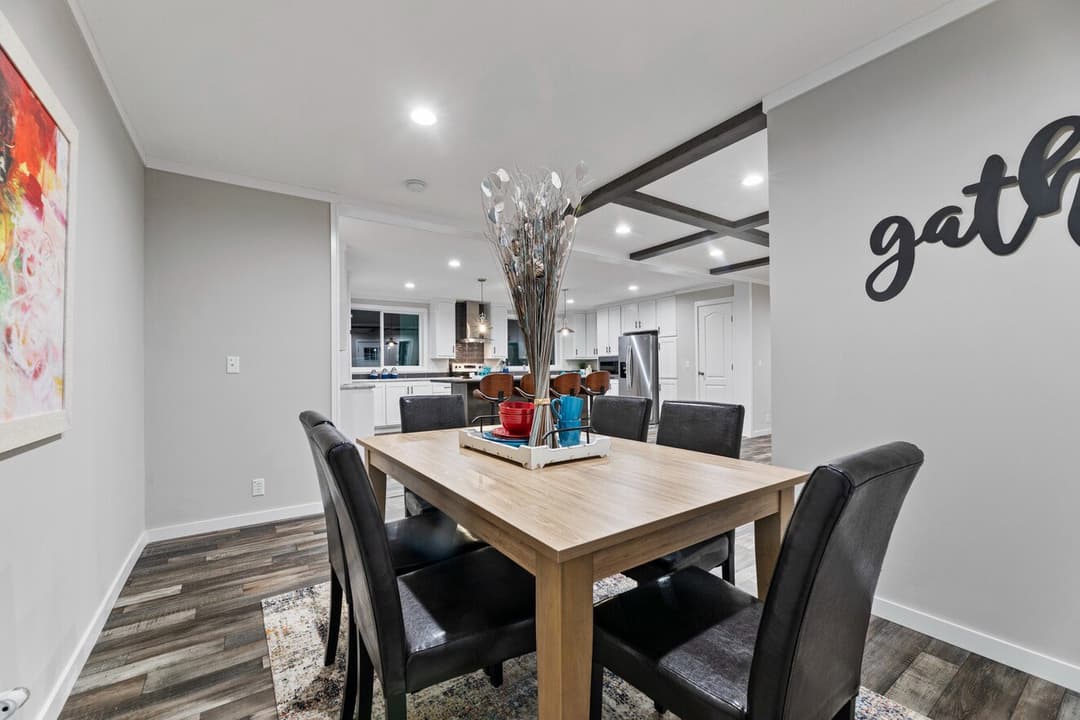 K2 interior home features
