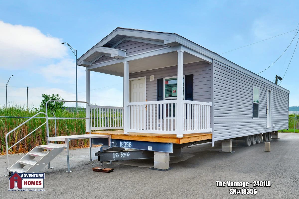 Mojave single hero and exterior home features