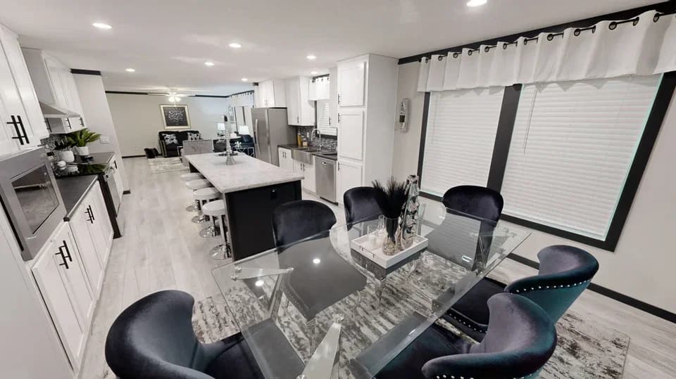 Jewel | 0603d interior home features