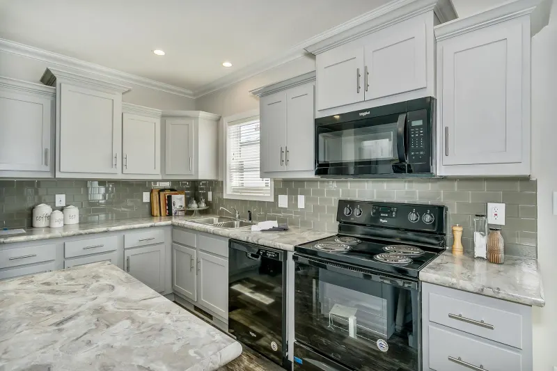 Skyliner 4732b kitchen home features