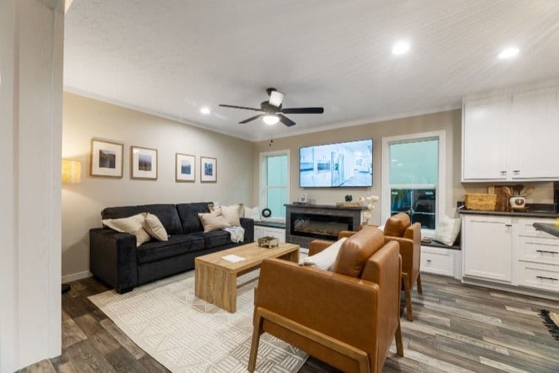 Stratos (lot model) interior home features