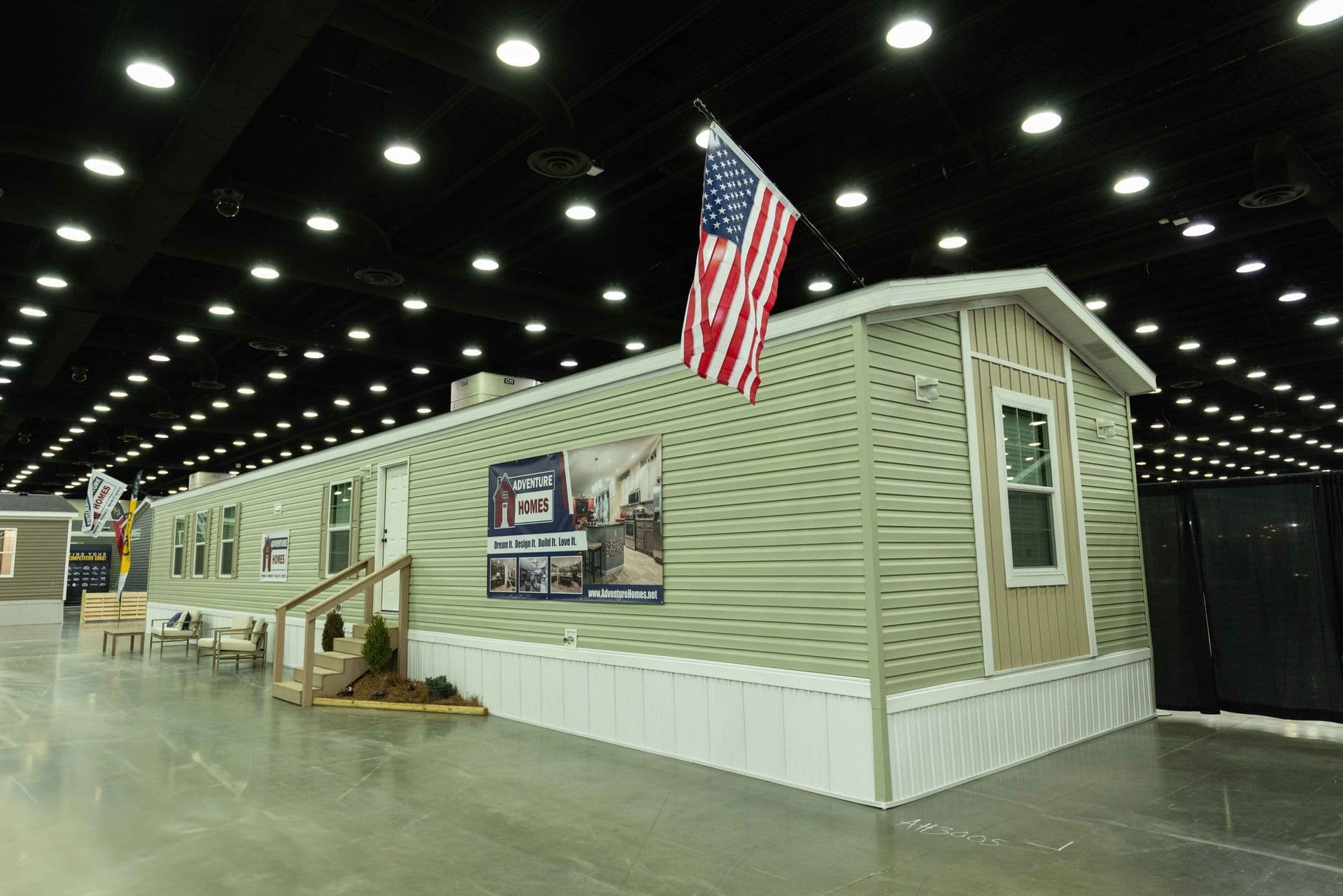 Benton (lot model) hero and exterior home features