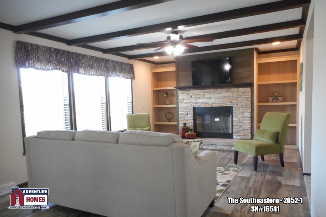 Southeastern | 2852-1 interior home features