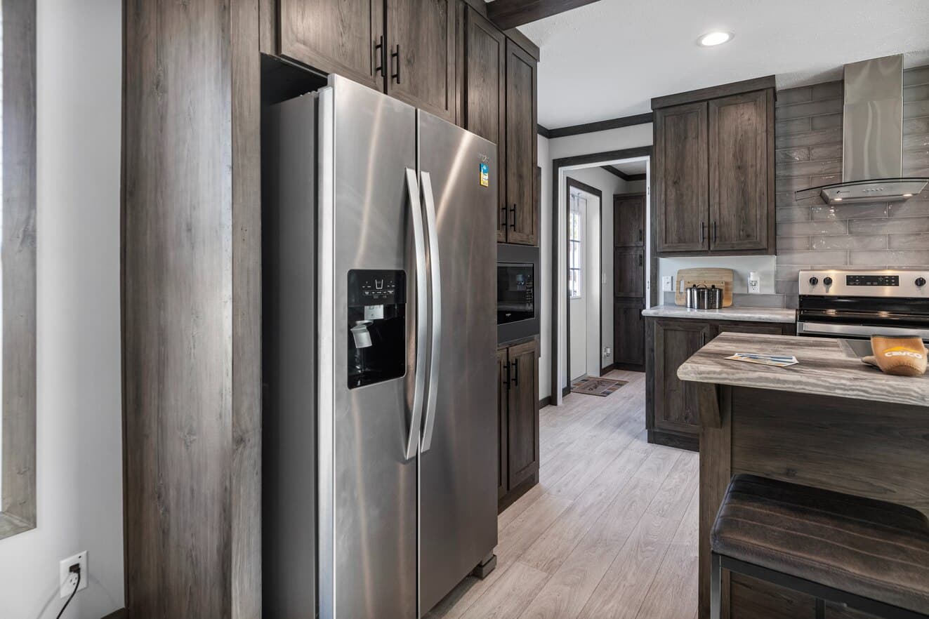 Pioneer kitchen home features