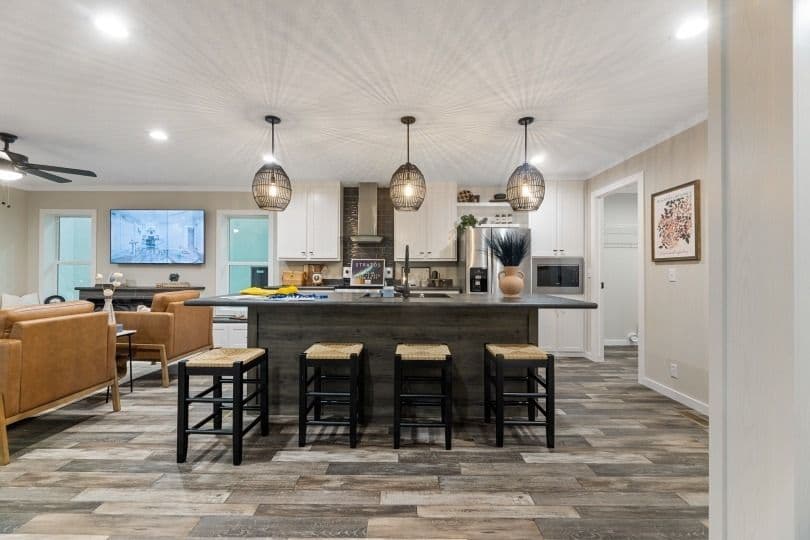 Stratos (lot model) kitchen home features