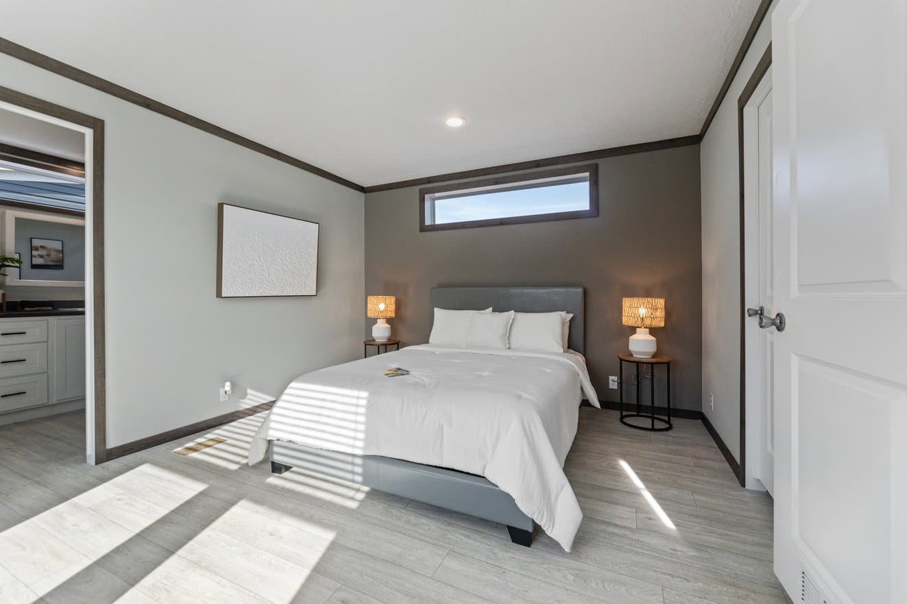 Pioneer bedroom home features