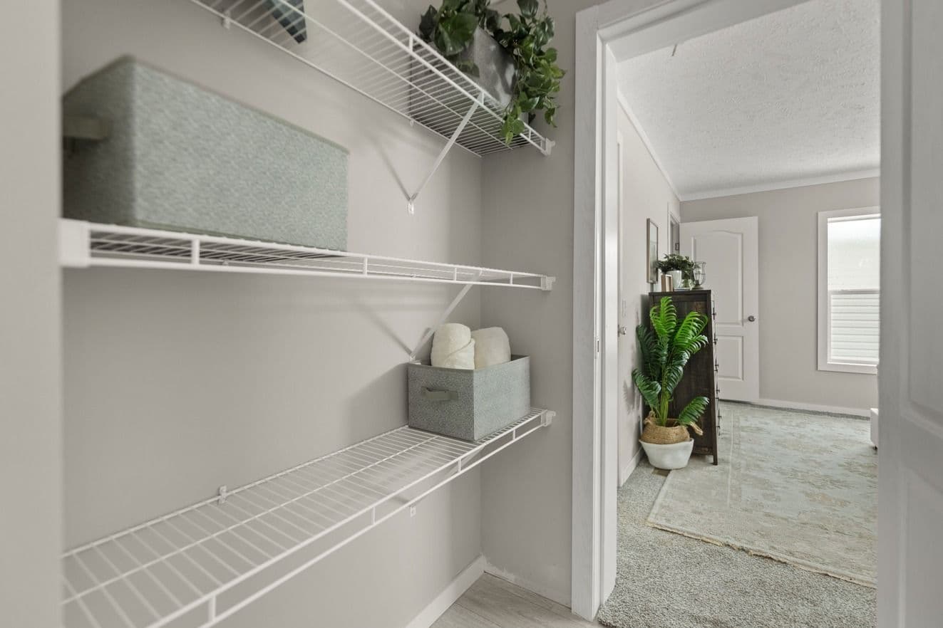 Escape (lot model) interior home features