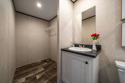 Ridge community bathroom home features