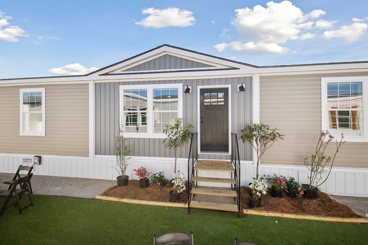 Birchwood exterior home features
