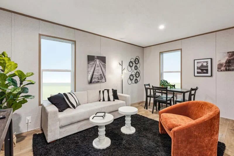 Pike interior home features