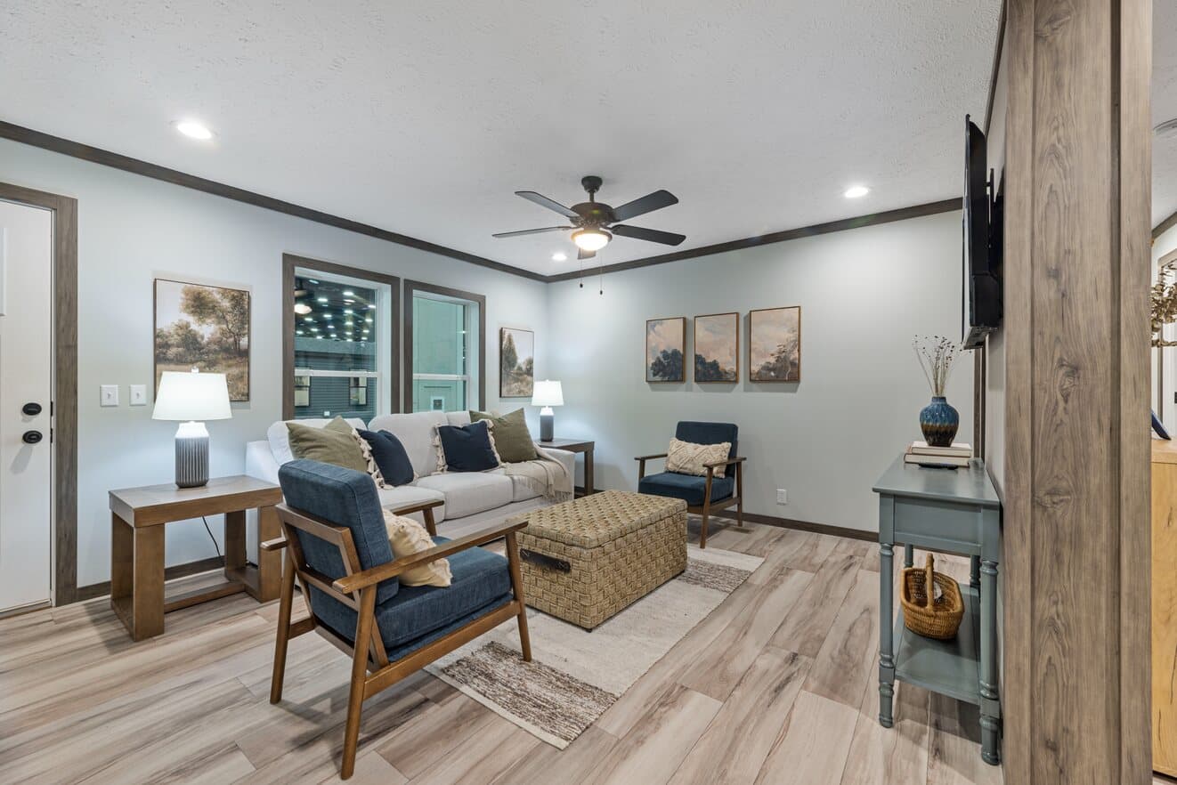 Hemos interior home features