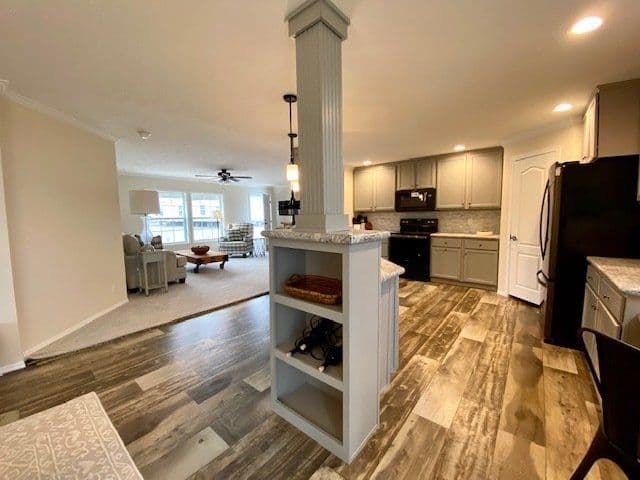 Stone mountain (lot model) interior home features