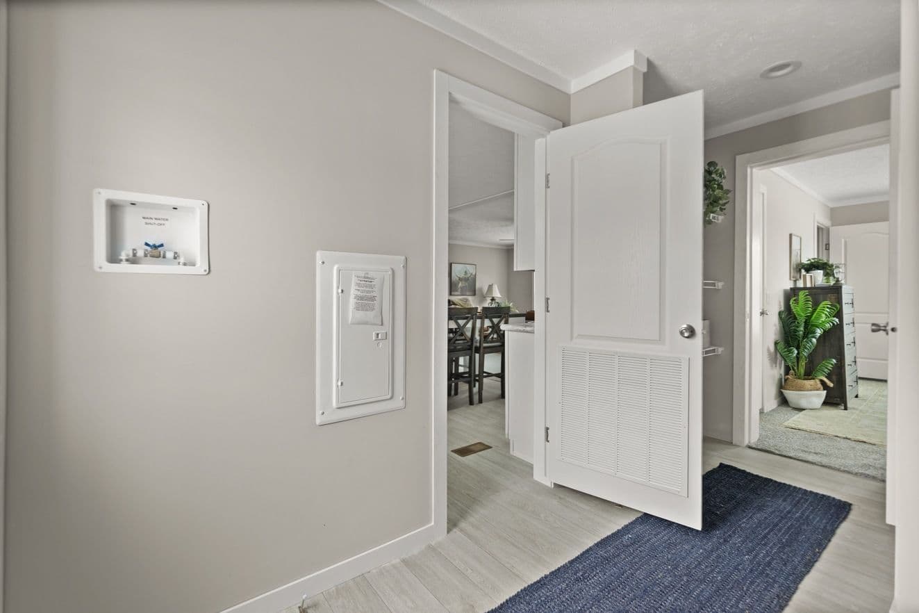 Escape (lot model) interior home features