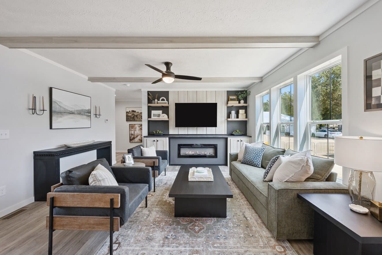 Axis 32563n interior home features