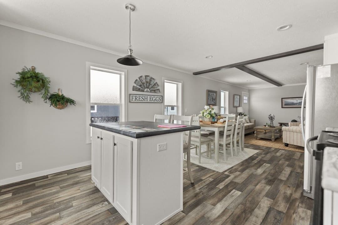 Bella (lot model) kitchen home features