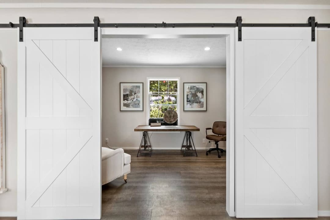 Paris interior home features